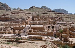 Great_Temple_of_Petra_02.jpg