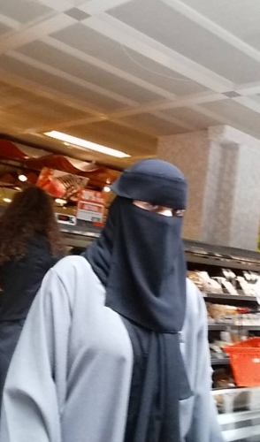 burqa_Balexert.jpg